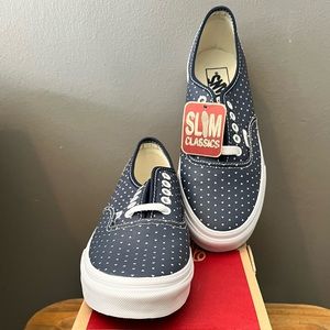 NWT Vans Authentic slim micro hearts, size 8